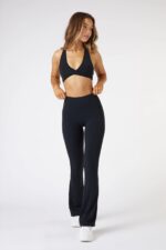 ButterSoft Flare Leggings in Black - Sillvela