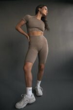 Seamless Ribbed Biker Short in Latte - Sillvela